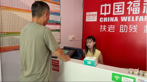 用青春朝气播撒希望与善意